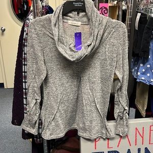 💜Sushiflower Grey Long Sleeve M